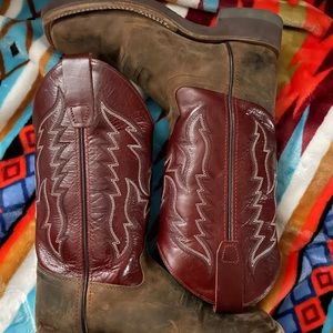 Cowboy boots size 3.5-D